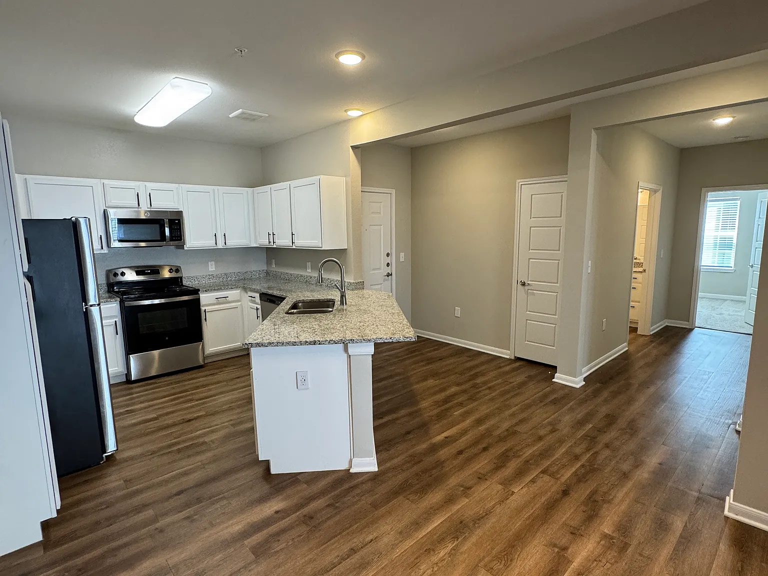 2 bed, 1172 sqft, $1,475 — Photo 4