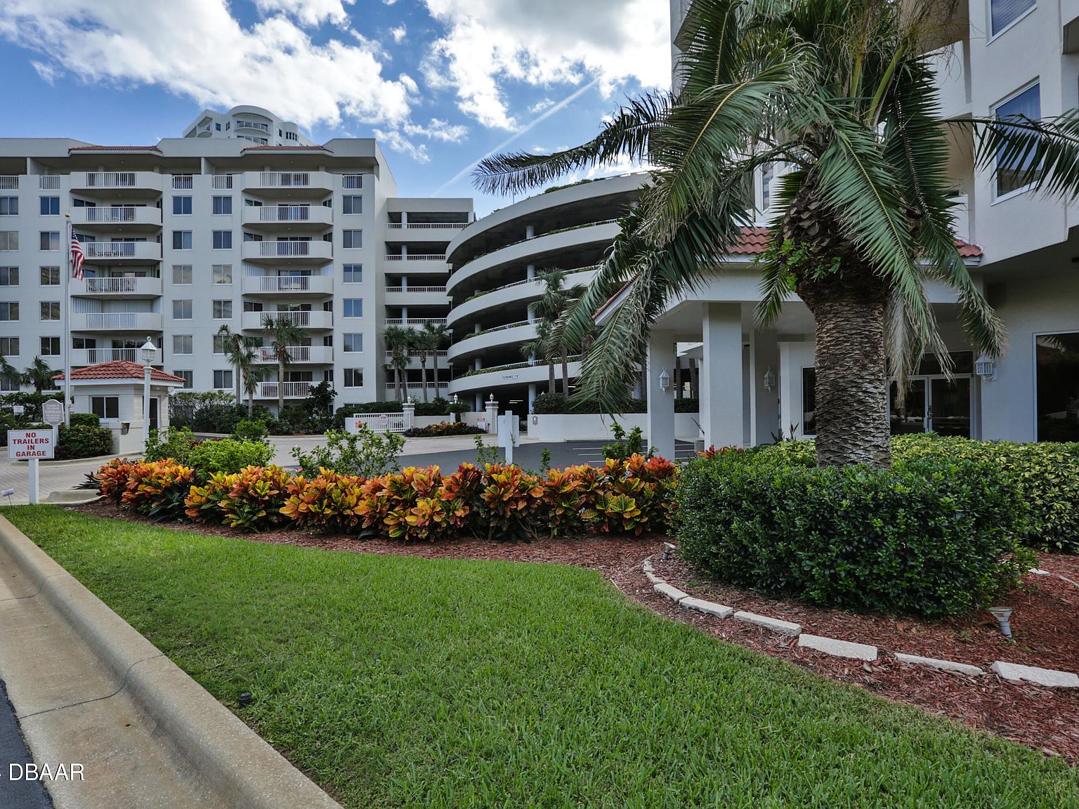 3 Oceans West Blvd APT 5C4