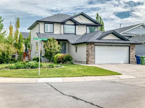 167 S Fairways Close NW, Airdrie, AB T4B 2P4