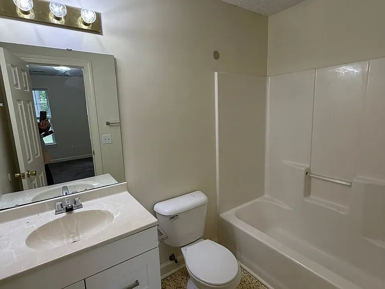 3310 Chris St — Photo 7