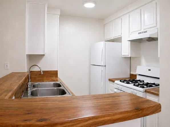 Sepulveda - PITA Sepulveda Property, 9939 Sepulveda Blvd APT 109, Mission Hills, CA 91345