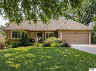 15706 Jackson Dr, Omaha, NE 68118
