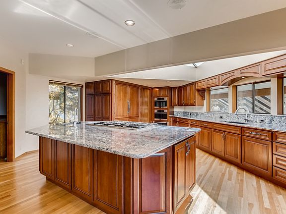 5th image of 20417 94th Ave S