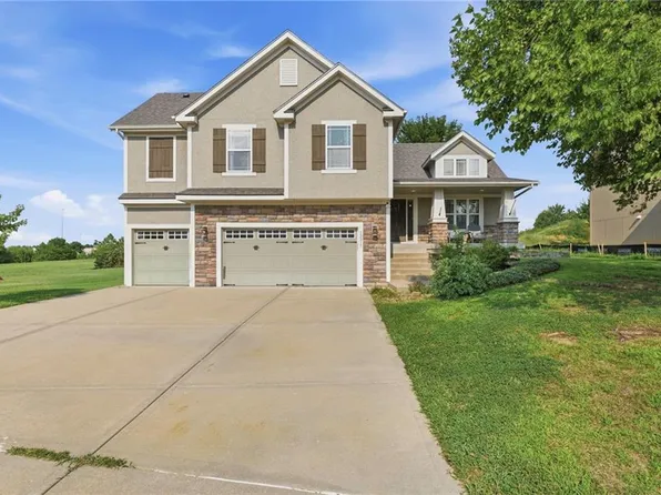 13317 Davis Ave, Bonner Springs, KS 66012