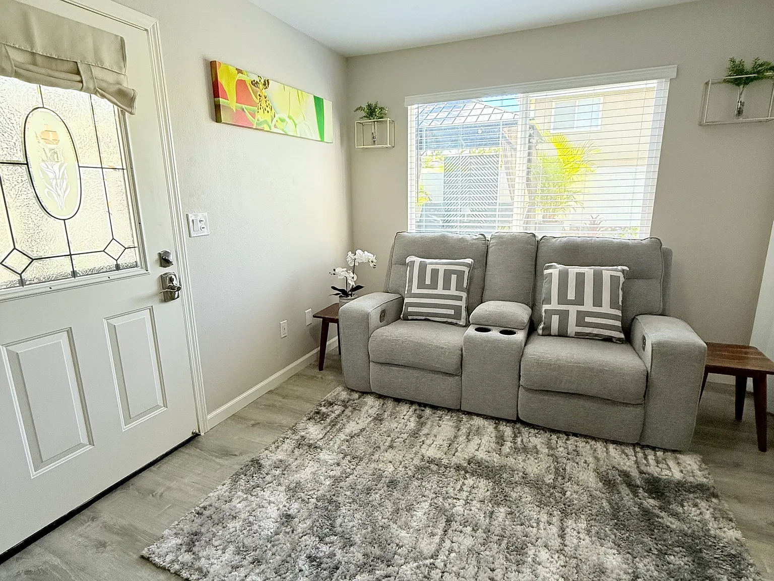 1 bed, 500 sqft, $2,300 — Photo 1
