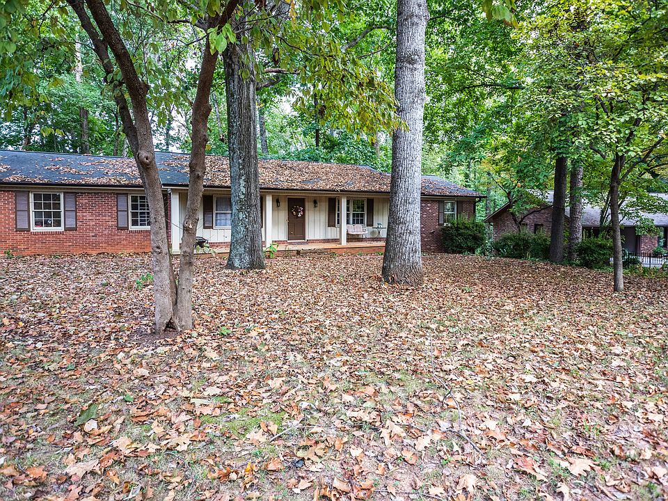 1st image of 932 Brookwood Ct