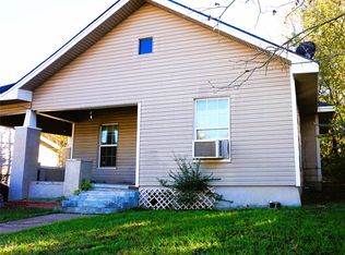1008 W Morgan St, Denison, TX 75020