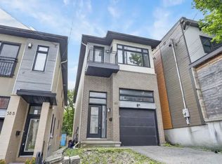 60 Young St #1A, Ottawa, ON K1S3H9