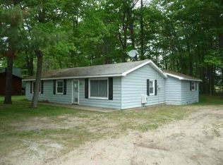 108 Hardwood Ave, Houghton Lake, MI 48629