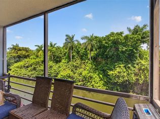 Royal Park Condo, Oakland Park, FL 33309