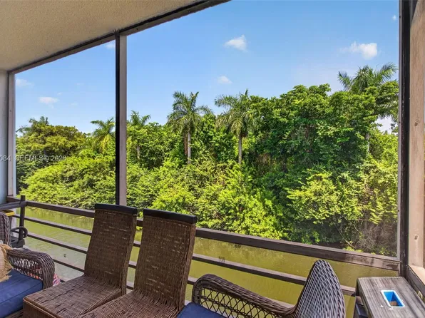 106 Royal Park Dr APT 3D, Oakland Park, FL 33309