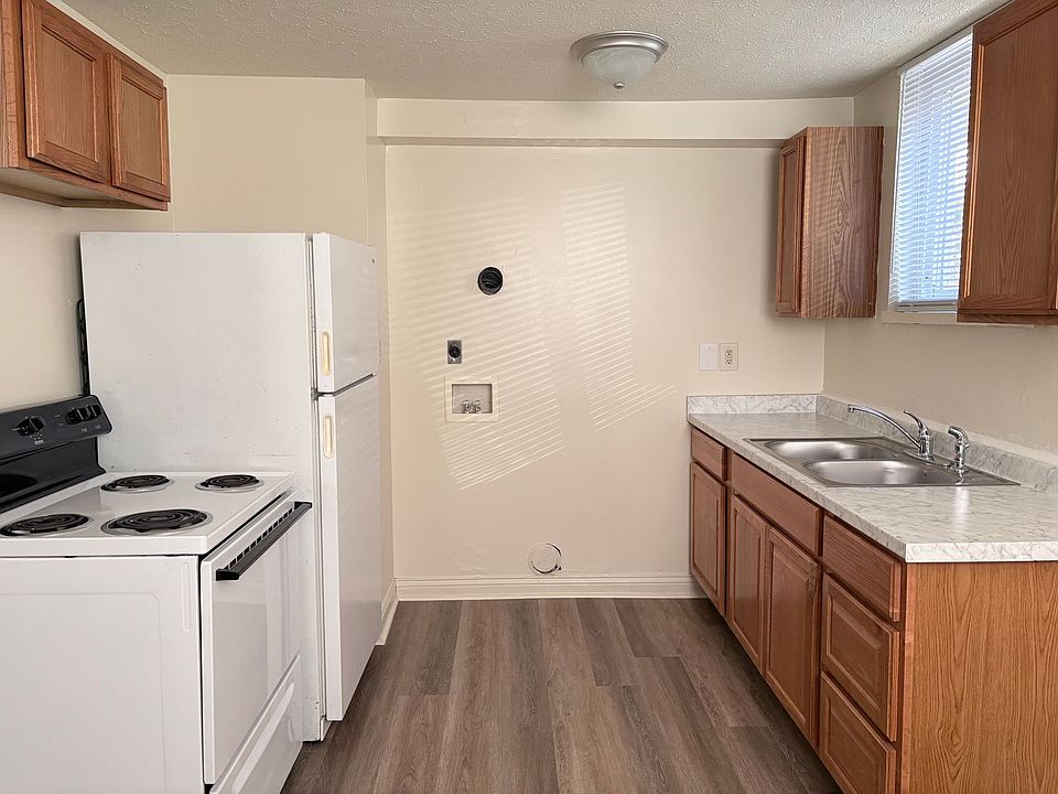 1st image of 608 Hampshire Rd APT 2