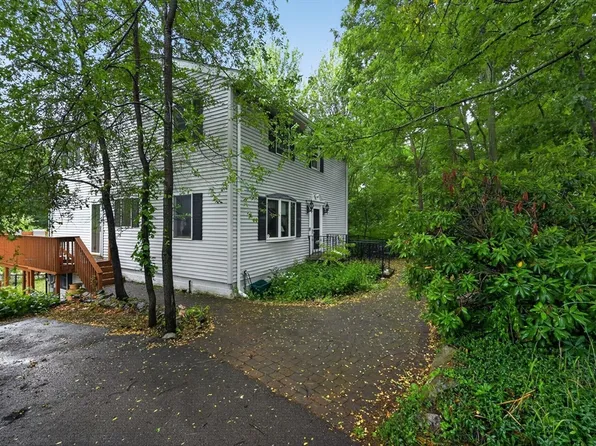 279 Sprague St, Dedham, MA 02026