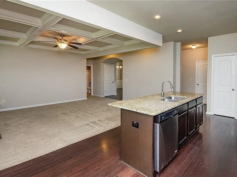 7490 Silk Tree Point — Photo 7