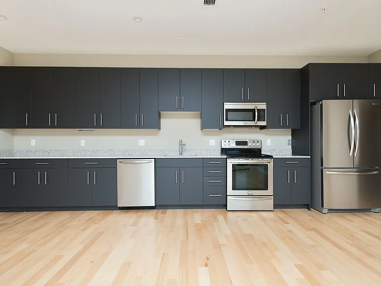455 E 1st St — Photo 5