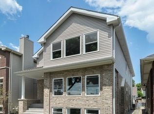 2518 W Berteau Ave, Chicago, IL 60618