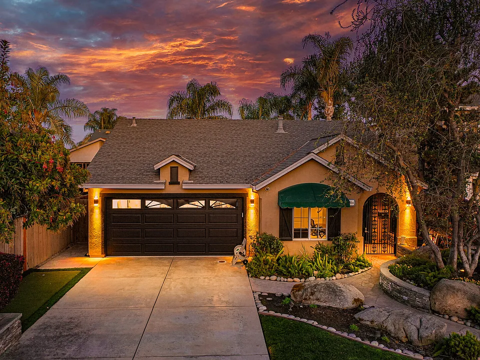 Montara Dr