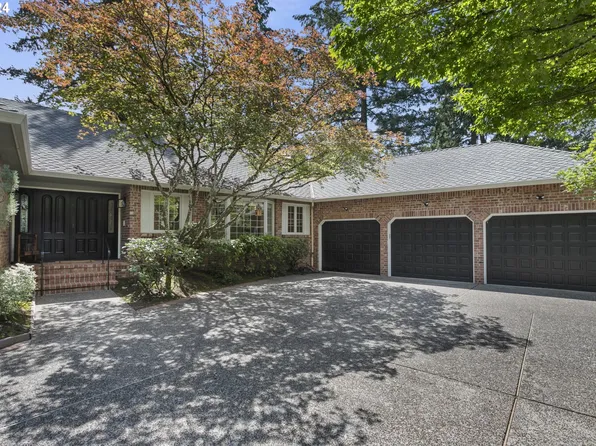 1699 Village Park Ln, Lake Oswego, OR 97034