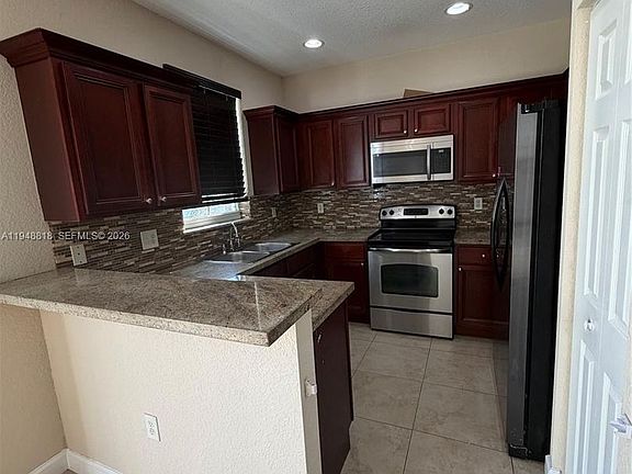 5th image of 20715 NE 10th Ct #20715