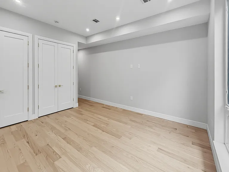 29 Clinton Ave #2A — Photo 13
