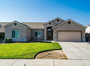 1627 Persimmon St, Lemoore, CA 93245