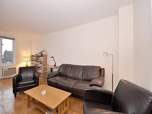 Rented by Cooper & Cooper Real Estate | media 41