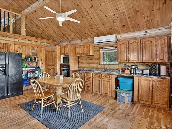 3rd image of 1129 Brophy Rd