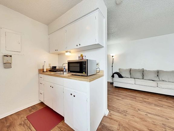 5th image of 2803 Hemphill Park #B301