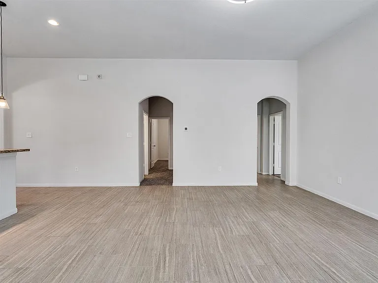 10026 Thicket Park Ln — Photo 14