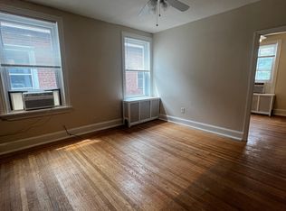 2035 Walnut St #3R, Philadelphia, PA 19103