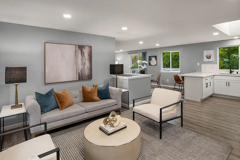 4 bed, 3.0 bath, 2150 sqft, $4,250 — Photo 3