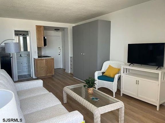3rd image of 4800 Boardwalk APT 1905A