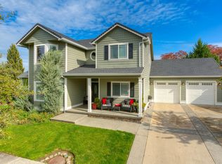 770 Valley Oak Blvd, Central Point, OR 97502