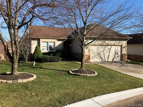 30830 Palmer Dr #1, Novi, MI 48377