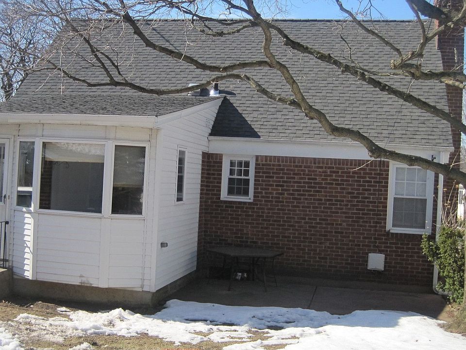 1st image of 263 Cornwell Ave