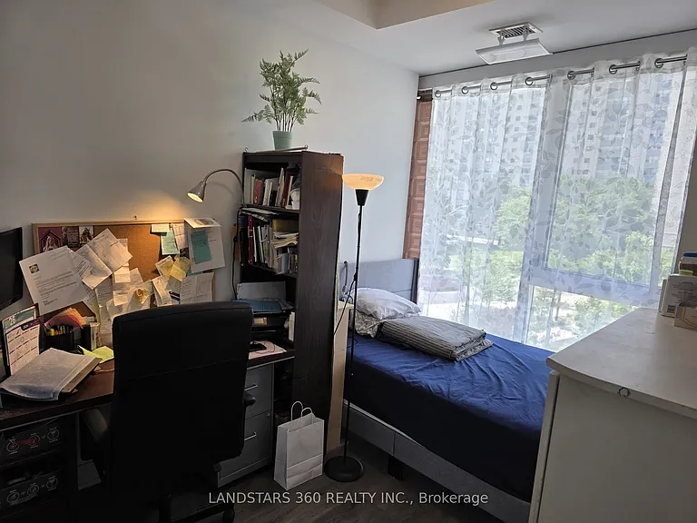 575 Bloor St E #310 — Photo 3