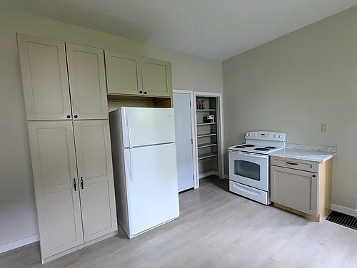 411 Wayne Ave Photo 1