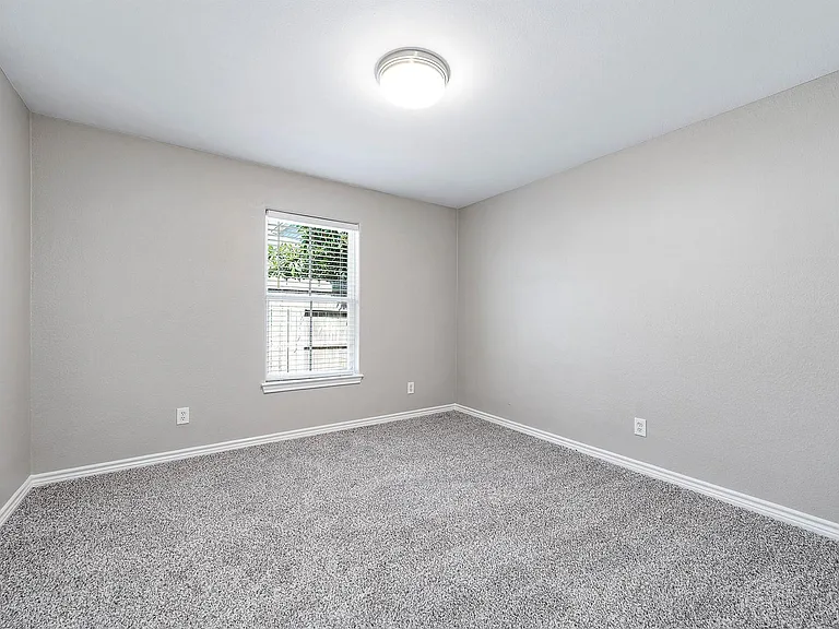 7308 Avenue R — Photo 17