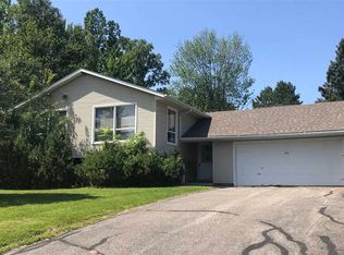 807 SW 3rd Ave, Grand Rapids, MN 55744