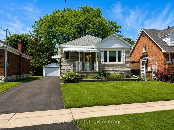 132 Highland Ave, Oshawa, ON L1H 6A6