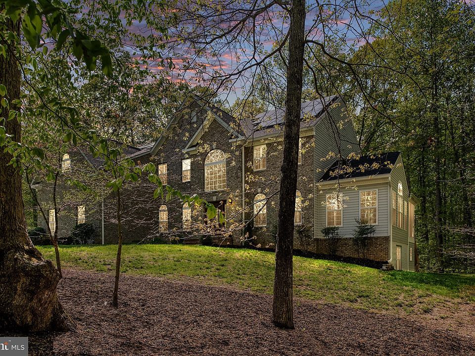 1st image of 79 Brookesmill Ln