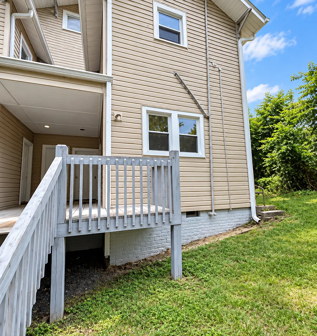 1 bed, $900 — Photo 1