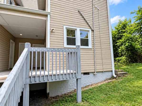 708 D St #1E, North Wilkesboro, NC 28659