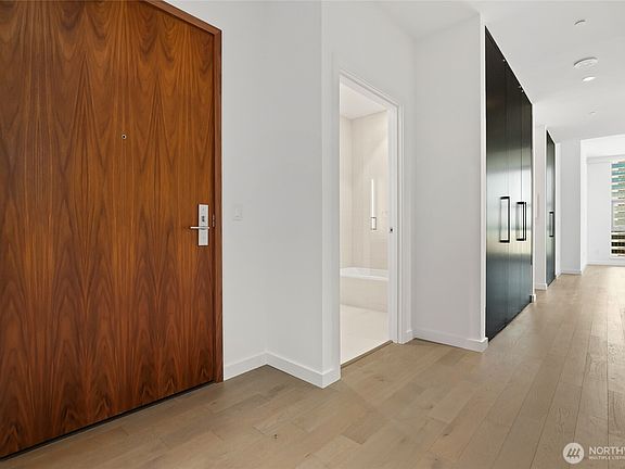 3rd image of 188 Bellevue Way NE #2102