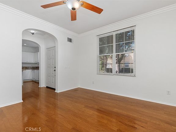 3rd image of 60 Avondale