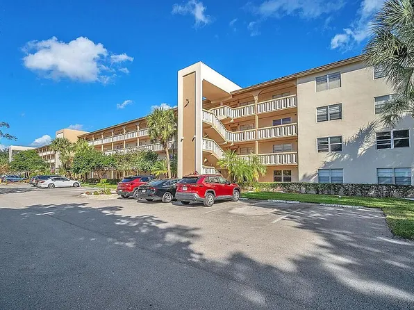 2302 Lucaya Lane #D2, Coconut Creek, FL 33067