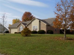 8280 Henderson Ridge Dr, Mooresville, IN 46158