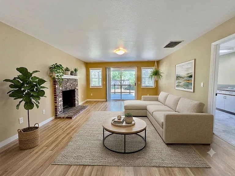 17147 Warren Ct — Photo 18