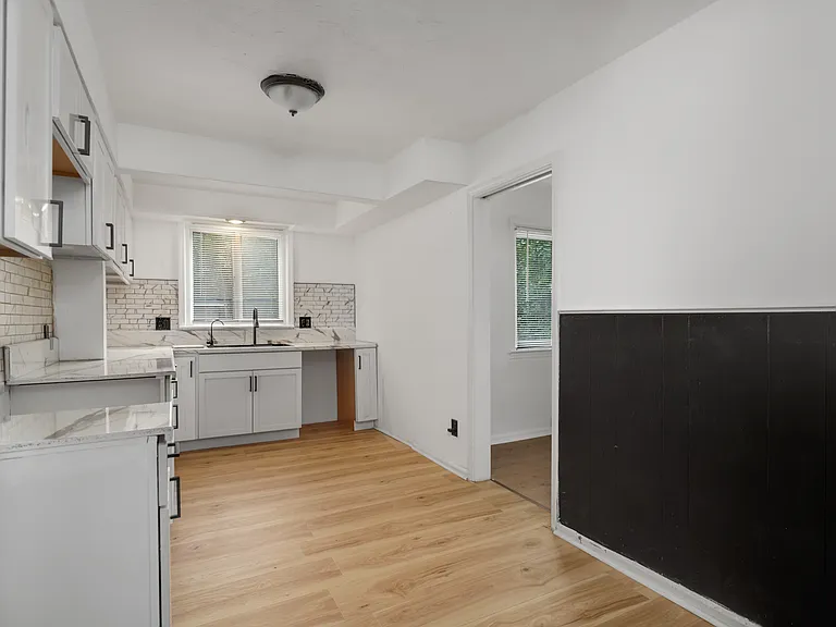 13891 Fairmount Dr — Photo 13