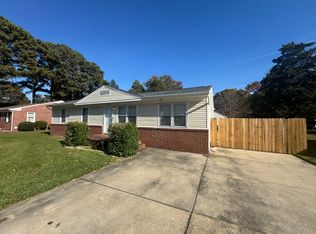 3332 Macdonald Rd, Virginia Beach, VA 23464